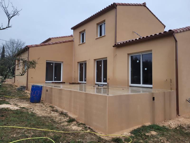 Pose de gouttières aluminium, au Moulinet, secteur Saint Ambroix.